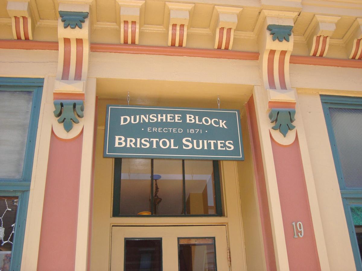 Bristol Suites מראה חיצוני תמונה
